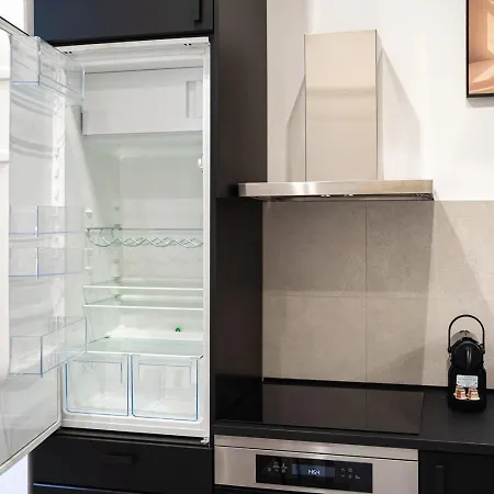 Lejlighed Stylish Modern Design In The Heart Of