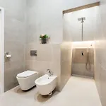 W - - Stylish Design - Sleeps 6 *
