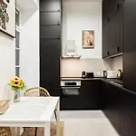 Lejlighed W - - Stylish Design - Sleeps 6 *
