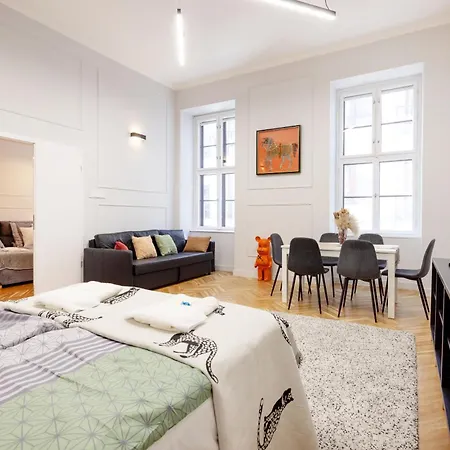 W - - Stylish Design - Sleeps 6 Apartmán Budapešť