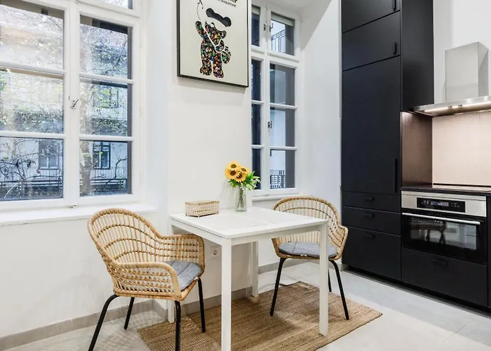 W - - Stylish Design - Sleeps 6 Apartmán
